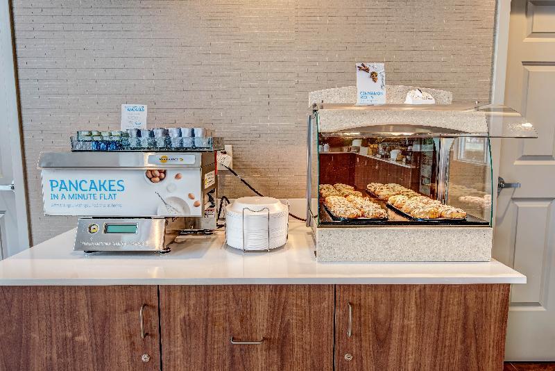 Hotel Express Woodbridge By Ihg 2*